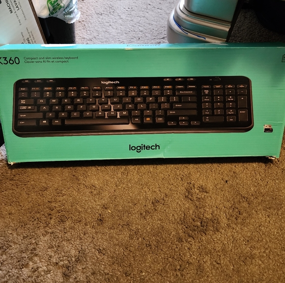 WIRELESS LOGITECH KEYBOARD - Picture 1 of 2